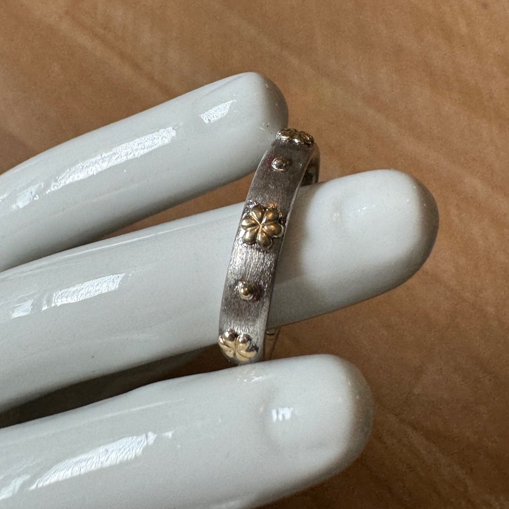 Gabriel & Co. 925 sterling silver & 18K yellow gold textured flower band